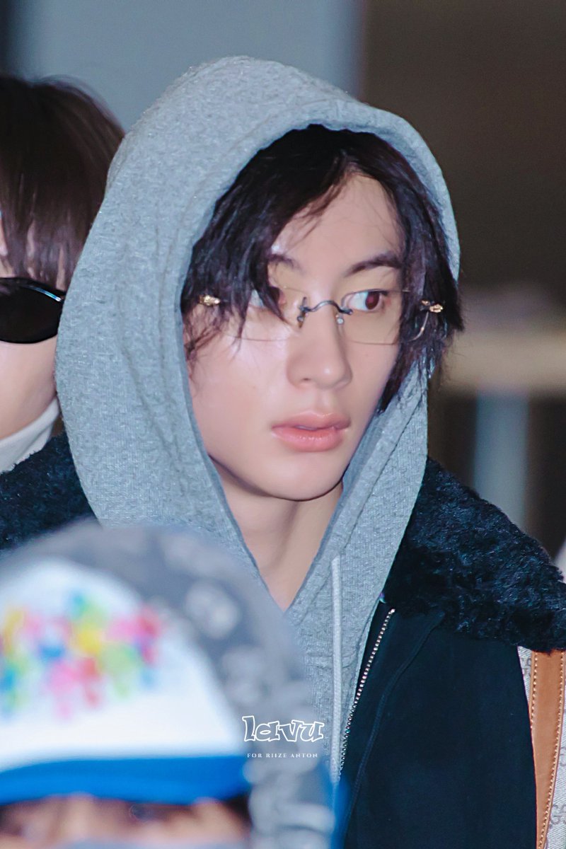 lavu321's tweet photo. 241215 ICN
#ANTON #앤톤 #찬영 #RIIZE #라이즈 https://t.co/TQwyrXSPGb