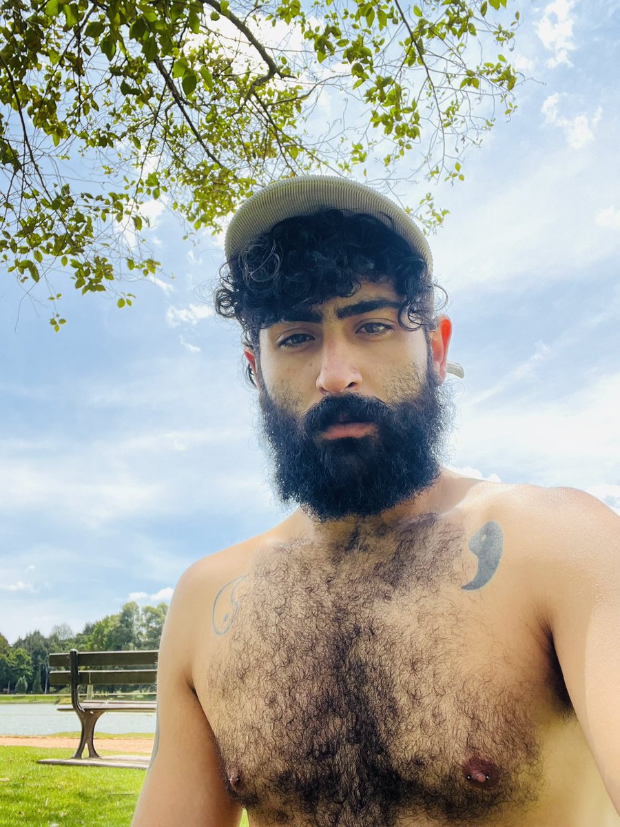 Dro_Gama's tweet photo. #wildwolf #beardedboy #gayboy https://t.co/LwTugCSjsi