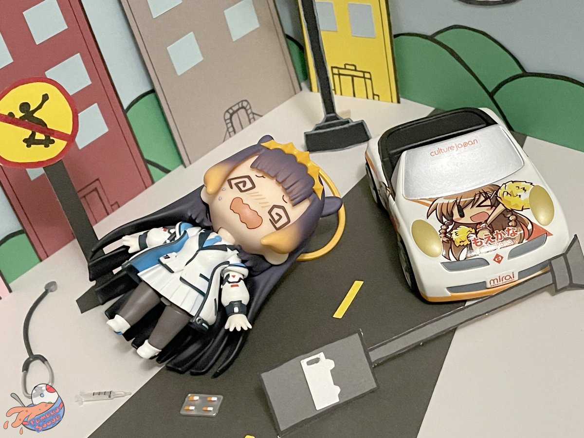 Doctor Ina crashed her vehicle! She won't be able to help her patients for a while! Yikes! #Nendoroid #nendography #hololive #vtuber #holoGTA #inART
