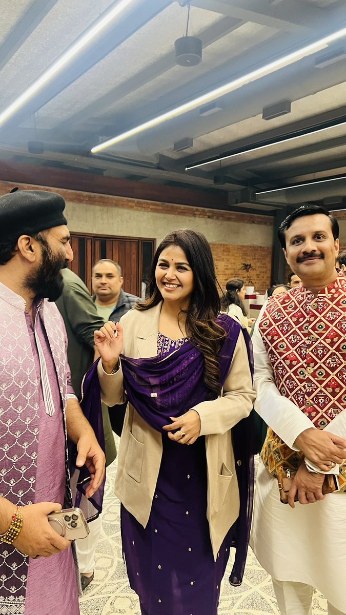 Monal Gajjar tweet media