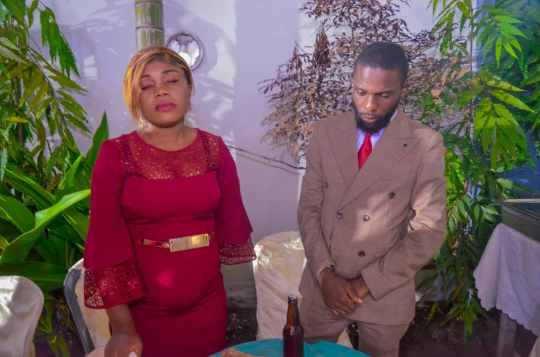 Merci tendre père pour c 6eme année d'anniversaire de mariage,6ans de fidélité d'amour merci le bon Dieu