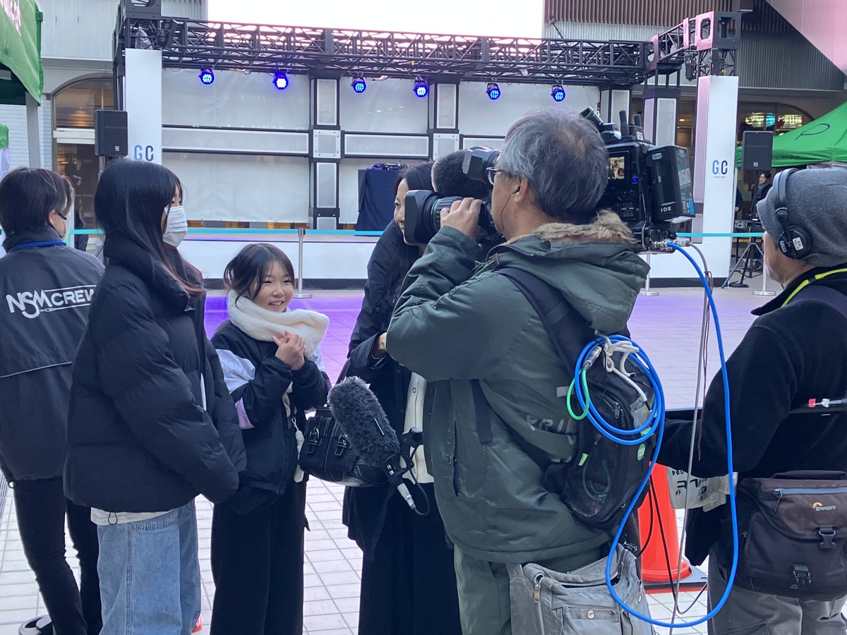 EventChap's tweet photo. 名古屋史上初のヘッドフォンライヴパーティー
サイレントライヴのお手伝い🎧

チケット完売❢
皆さん、寒い中お疲れ様でした❢
https://t.co/0uMcEAlswk
https://t.co/D0VSBmdRep
https://t.co/7nXtMijm8i
https://t.co/YxE8Wca8LU https://t.co/ibC78iTrQX