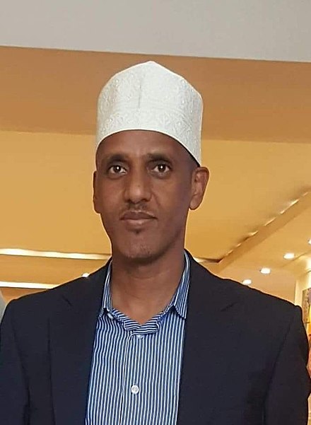 GuledWiliq's tweet photo. #Raskamboni Conflict Intelligence Briefing.
Intel Insight:
Recent intelligence reports reveal that Ahmed Madoobe funneled $200,000 to Al-Shabaab in exchange for safe passage for his troops, along with two suicide bombers who helped him execute an ambush against the SNA Gorgor units in Raskambooni. This transaction was reportedly arranged with Badru Diin Ahmed, the leader of Al-Shabaab in Jubaland and a close relative of Madoobe. Additionally, Madoobe received police support from President Mustafa of the Somali region in Ethiopia.
In a strategic move, Hassan Sheikh dispatched Gorgor units of the SNA, linked to former leaders Farmaajo and Sharif, with the intention of neutralizing this force rather than launching an offensive against Jubaland. His objective seemed to be sending these troops to their demise, which explains why a significant number of them chose to surrender to the Kenyan government.
The aftermath of the conflict resulted in 50 casualties, including 30 from the SNA and 20 from Madoobe's forces.
Intell Assessment:
It is clear that neither Ahmed Madoobe nor Hassan Sheikh are committed to genuine state-building or sustainable development at either the state or federal level. The time has come for the U.S. and EU nations to hold these political disruptors accountable, beginning with Madoobe, who has been effectively enabling Al-Shabaab for the past 13 years. Jubaland stands in urgent need of political reform that will benefit both its neighbors and Somalia as a whole. Hassan Sheikh's authoritarian approach poses a significant threat to Somalia’s future, and it is imperative for international donors to consider imposing financial sanctions on him and his associates.