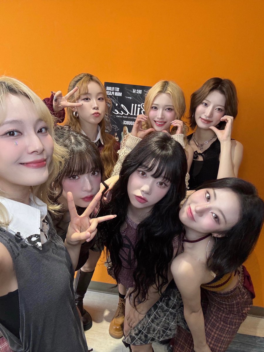 Billlieofficial's tweet photo. [#Billlie] MEET &amp; GREET WITH K-POP FANS #TheSourceOC📸

Nice to Belllie've you ♡
선물 같았던 LA에서의 하루!

#빌리 #BILLLIEinGRANDAMERICA https://t.co/SrgydyIXNh