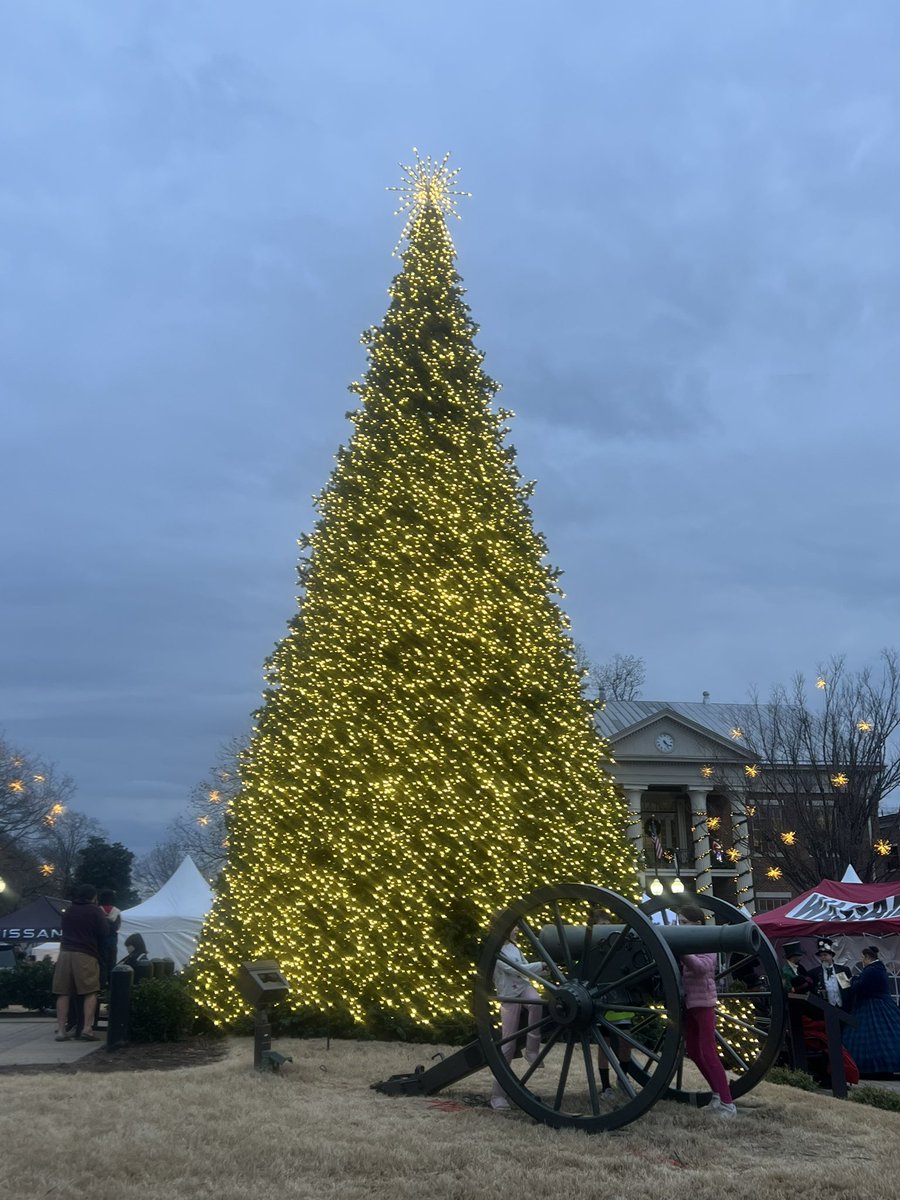 fat_while's tweet image. Franklin TN