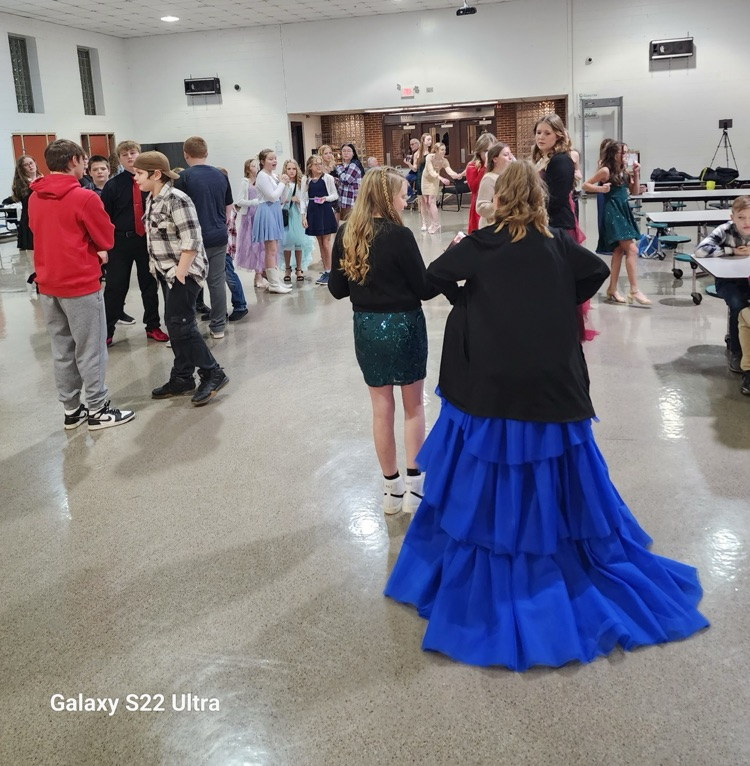 marion_wv's tweet photo. Tune In! Mannington Middle School's first Snowball Dance, sponsored by the PTO tonight. What a great time!  The dance ended with a Snowball fight and good memories. ❄️💚 https://t.co/tu9Uk0PHon