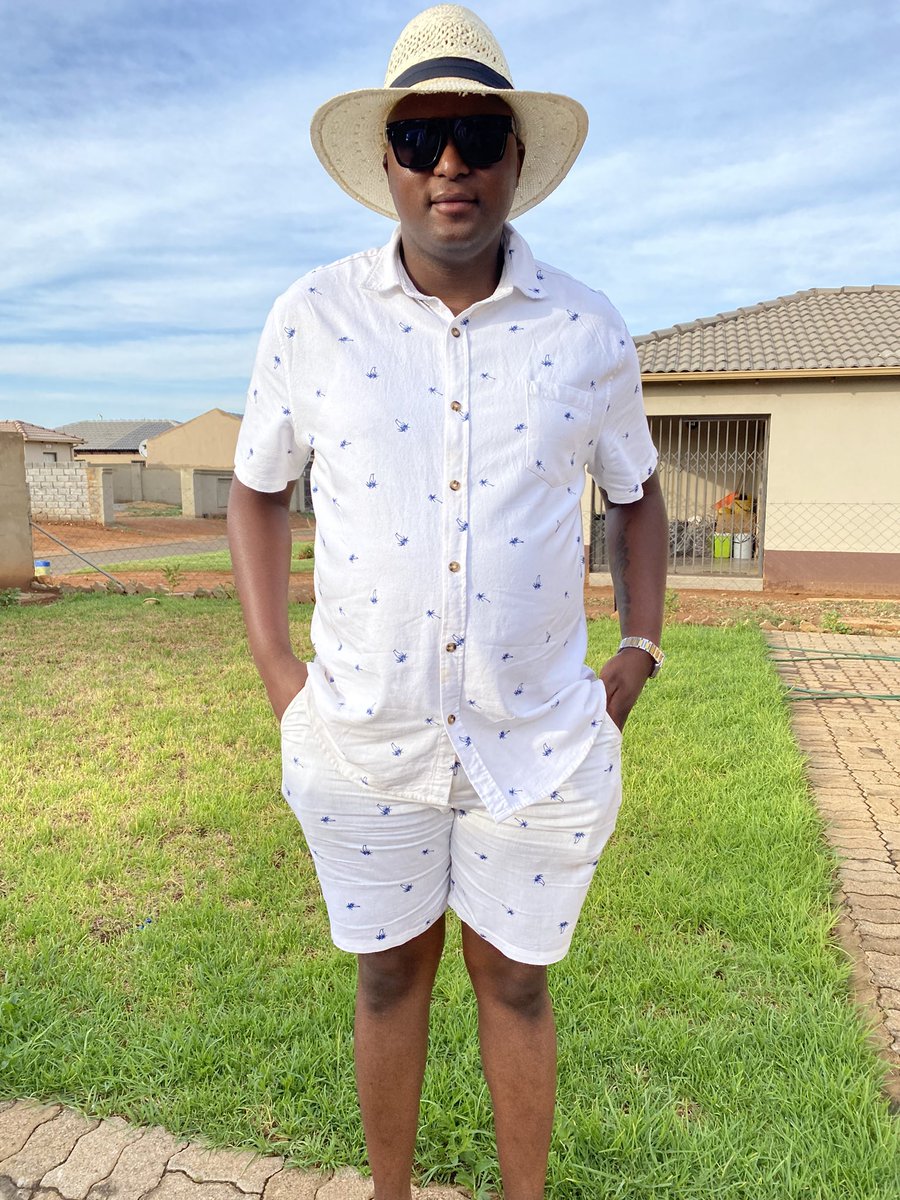 Mbatha_ml's tweet photo. Ke December Boza 😎 https://t.co/oZbknCBmK9
