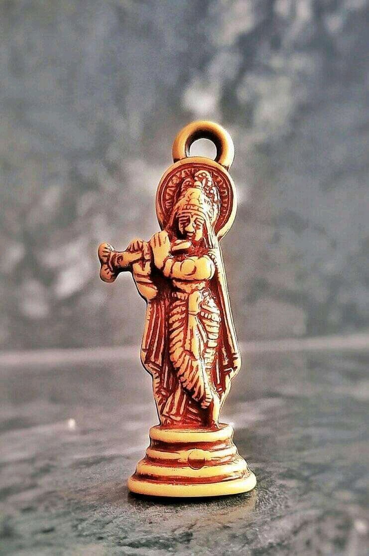 I have thousands of questions in my mind and the only satisfactory answer to all of them is you Kanha.🥹🙏