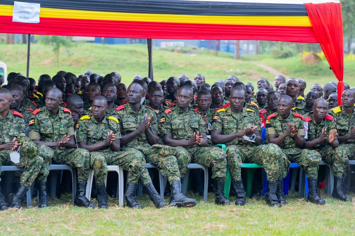 AidenOwa's tweet photo. Trending : President Museveni CIC @MODVA_UPDF presided over the pass-out ceremony for 83 Arms Company commandos and 456 Tank Crew Officers at the Mechanised Armored Warfare Training School in Kalama
#Security #SecurityUg @KagutaMuseveni
@cdfupdf @mkainerugaba @Mkainerugaba_
#viphul #OneTeamOneDream Drones iPhone X
