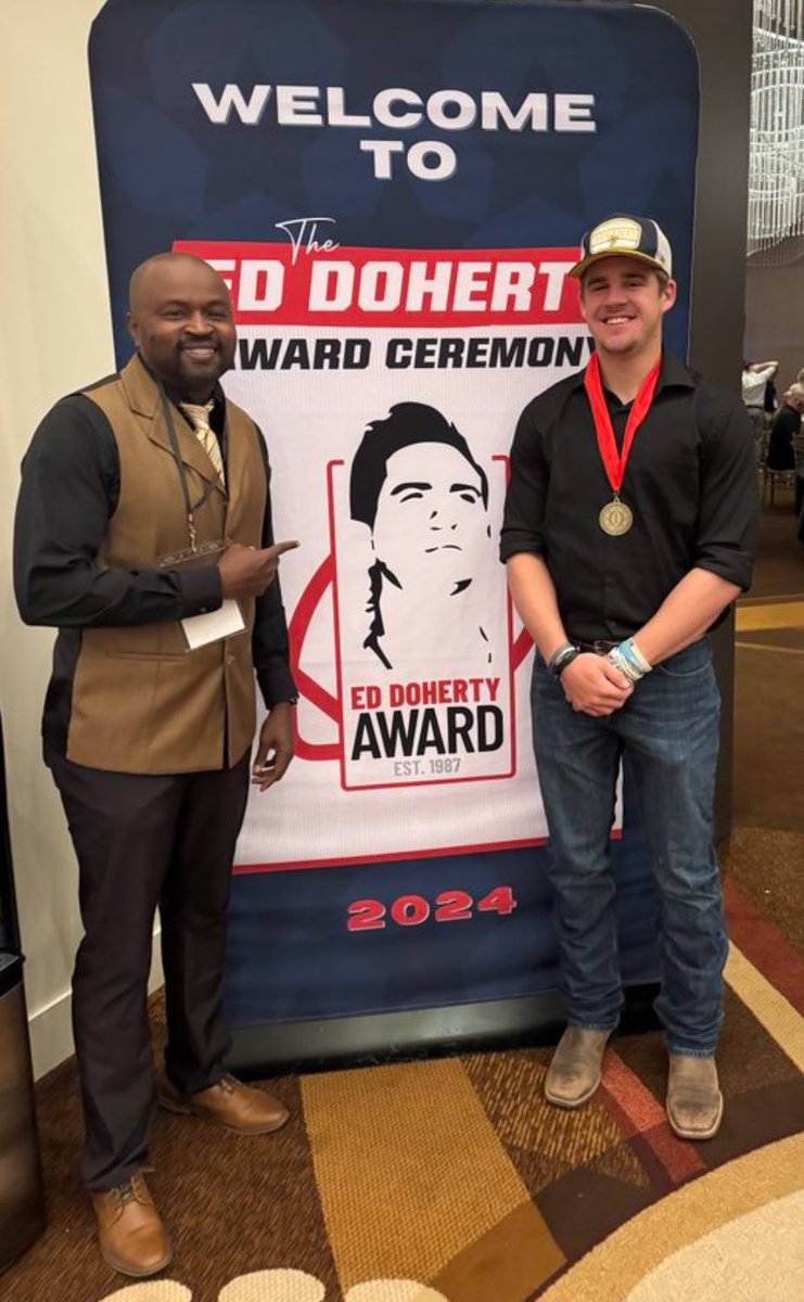 Buena Colts Football (@buenacoltsfb) on Twitter photo Head Coach Thomas <a href="/CoachJoeThomas/">Joe Thomas</a> with Buena’s own Nash Moore <a href="/Nashmoore9/">Nash moore</a> today at the Ed Doherty ceremony!
Nash Moore had a Buena Colt school record breaking season throwing for 32 TDs with only 4 INTs while passing for 2,112 yard on 110 completions in 192 attempts. Head Coach Thomas <a href="/CoachJoeThomas/">Joe Thomas</a> with Buena’s own Nash Moore <a href="/Nashmoore9/">Nash moore</a> today at the Ed Doherty ceremony!
Nash Moore had a Buena Colt school record breaking season throwing for 32 TDs with only 4 INTs while passing for 2,112 yard on 110 completions in 192 attempts.