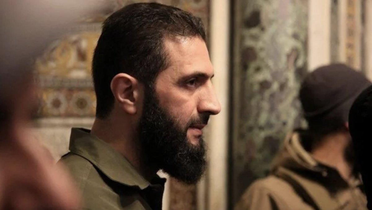 Türkiye'deki muhalefet birden "cihatçı" kesildi farkında mısınız? Devrim ordusu, neden İsrail'e saldırmıyor diye bağırıyorlar. İsrail'in an itibari ile yaptığı soykırıma ses çıkaramayan siyasetçiler, gazeteciler, sözde aydınlar ve sanatçılar Devrim ordusu İsrail'e saldırmadığı