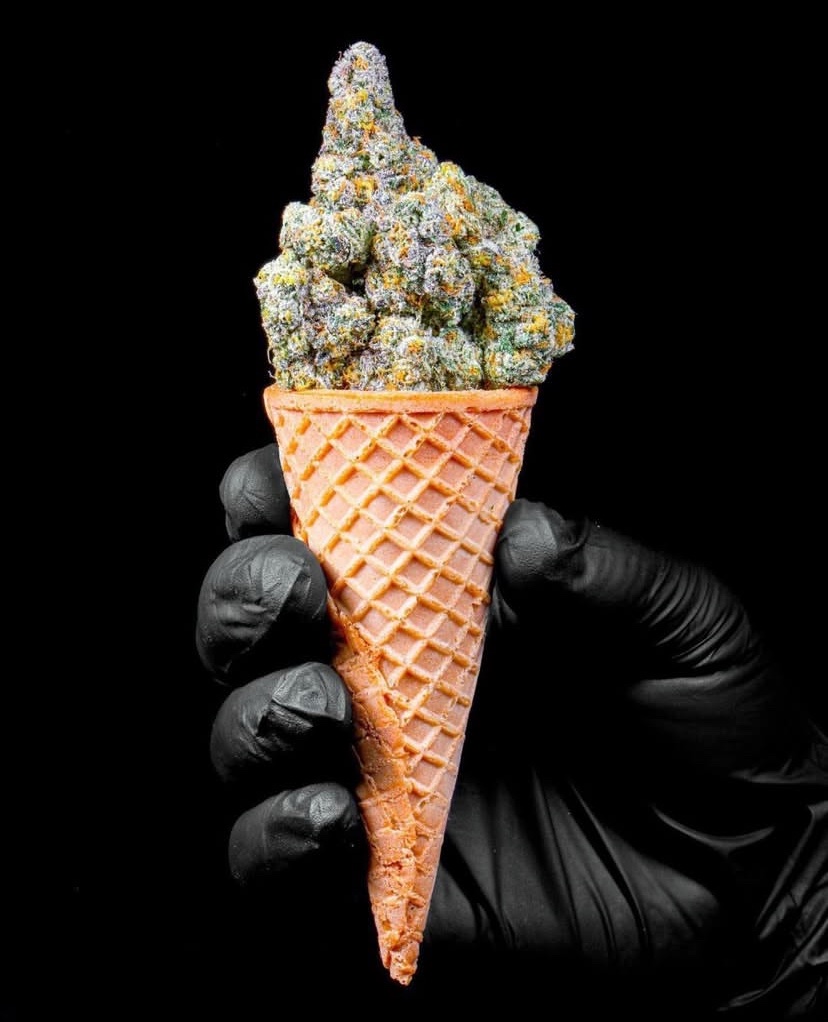 _StonersRUs_'s tweet photo. My kind of ice cream 🍦 https://t.co/NaedTB2TOy