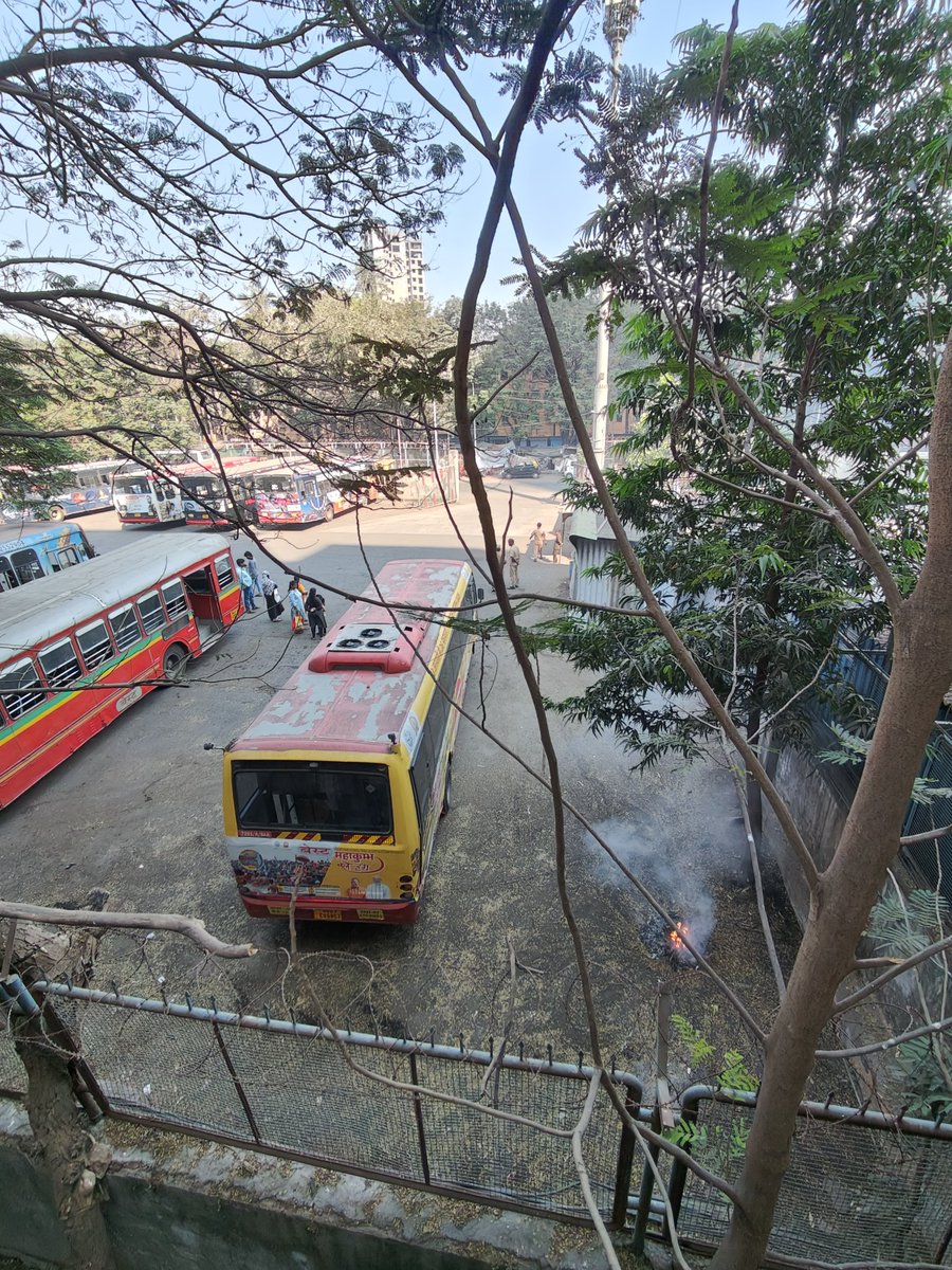 gbes24's tweet photo. @mybmc Complaint: burning of Garbage happening inside the premises of BEST Antop Hill Bus Depot. Cleaning lady burns the garbage daily, causing immense pollution in the surrounding. Please take action. https://t.co/CPH7ftNbUQ