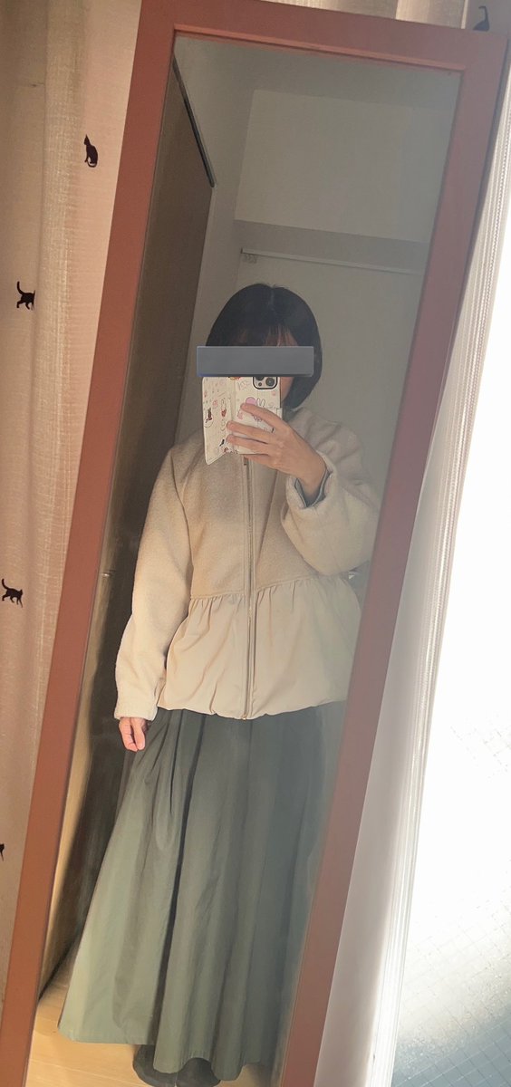 midoriiro_abe's tweet photo. 後少しで着くのでドキドキ。こんな感じの服装。コートの中全身緑になった（笑） https://t.co/o41wGkMLad