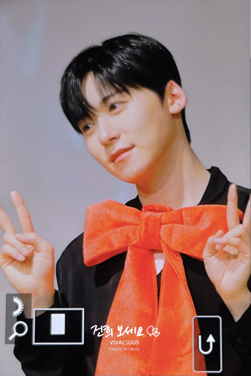 vivacious_kh's tweet photo. 241215 🩵
 #원어스 #ONEUS #건희 #KEONHEE #건희의_순간 #건희의_오늘 https://t.co/PMC0K6TiUM