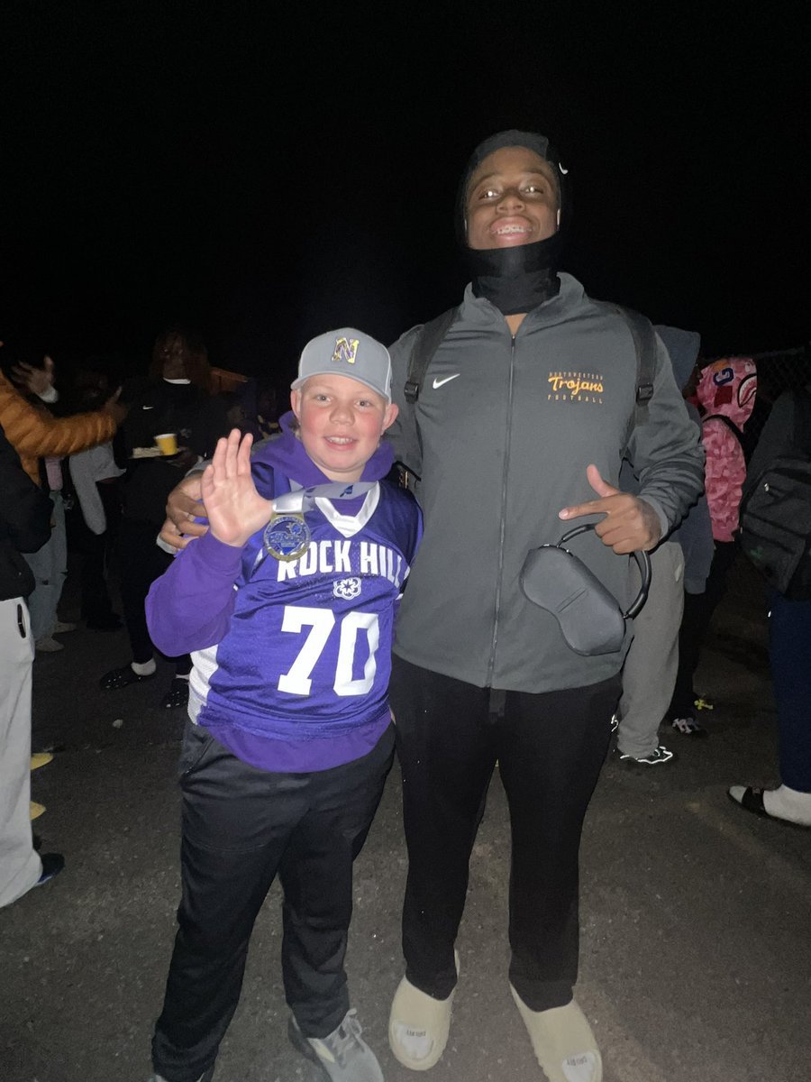ringmasterofWG's tweet photo. What a long day of football for these guys! Two of your State Champion centers! Thanks @ChrisC78_  for being a great role model and for all the pointers you gave him this season! https://t.co/UlTAJI9Lbm