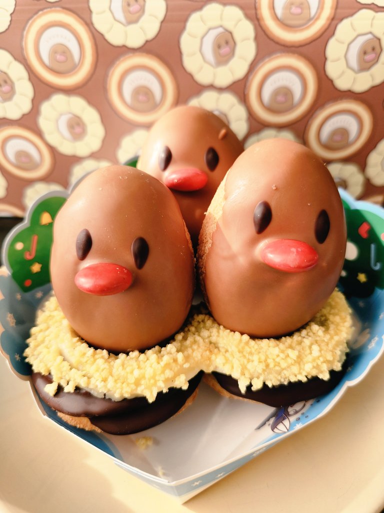 onumin335's tweet photo. これ考えた人天才🍩✨
顔がいろいろ違うって聞いたけど、ネットオーダーだとわりとイケメンが来るみたい🤗 https://t.co/TZlC3P0mKF
