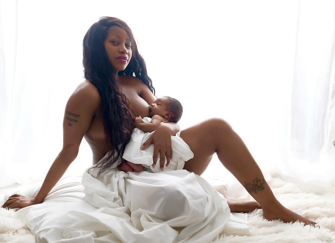 HEIR TO MY THRONE 🤴 

<a href="/littlebird11/">Sophia Madsen</a>.24

Meet SHEEBAH Thee Mother ! 

Izina Kankwete Keza … 
Umwiza 💙
Bwezaaa🙏🏾