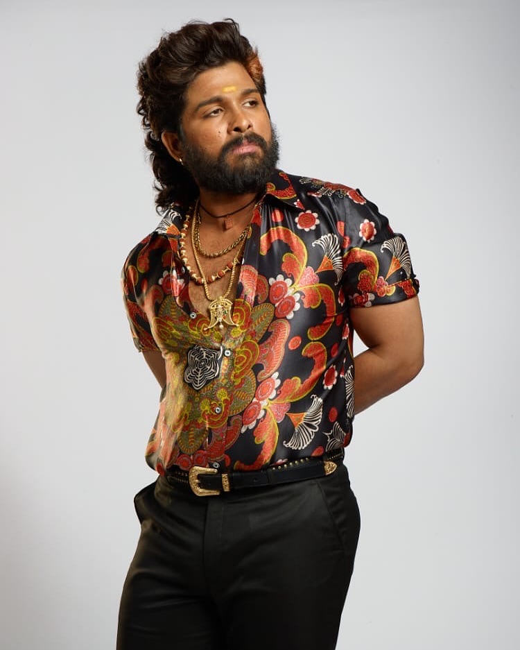 aaHindiFC's tweet photo. History created by Hindi King Allu Arjun @alluarjun  

507 Cr Net Collection in Hindi (10 days) 

Fastest 500cr collection 🔥🔥🔥🔥🔥🔥

Jai Allu Arjun 😈🔥🔥🔥
#AlluArjun𓃵  #Pushpa2TheRule https://t.co/vXurzjPq2q