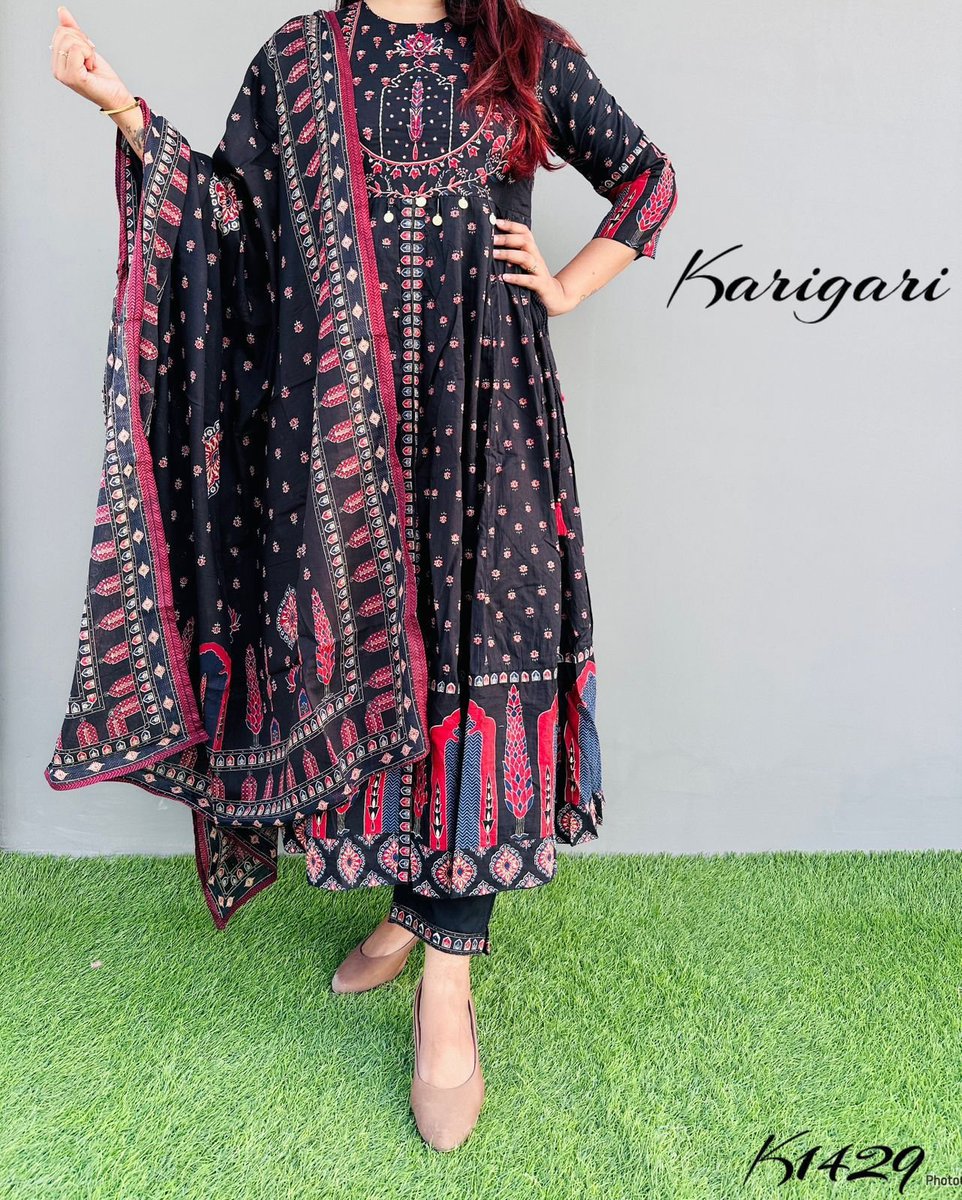 JanuCollectionz's tweet image. Premium cotton full flare 3pc suit set beautifully printed anarkali with hand work on yoke along  with cotton pant and dupatta.

Gown length - 49
Sleeves length - 16
Pant Length - 38
Dupatta - 86 inches

*Sizes  38 40 42 44*
   
 1999₹ only

#Limited Stock #Premiumcollection