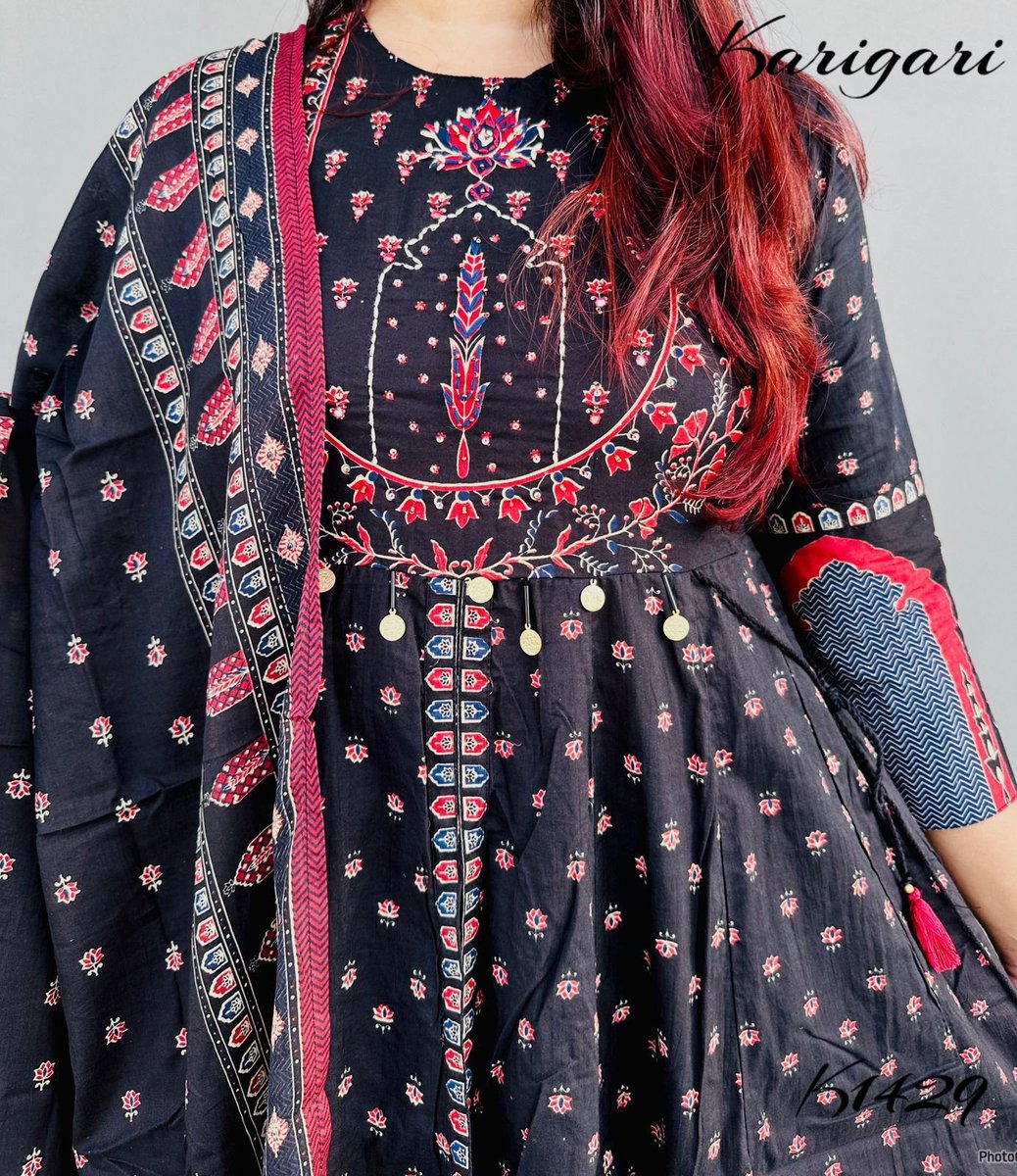 JanuCollectionz's tweet image. Premium cotton full flare 3pc suit set beautifully printed anarkali with hand work on yoke along  with cotton pant and dupatta.

Gown length - 49
Sleeves length - 16
Pant Length - 38
Dupatta - 86 inches

*Sizes  38 40 42 44*
   
 1999₹ only

#Limited Stock #Premiumcollection