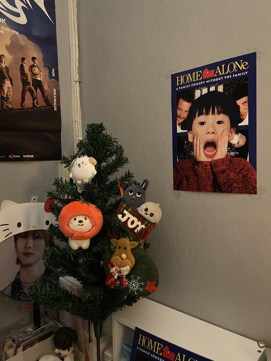 bluesiqr's tweet photo. ↷𓈒 ☕️🌲🎅🏻 ∗. https://t.co/wzo2FCxTsn