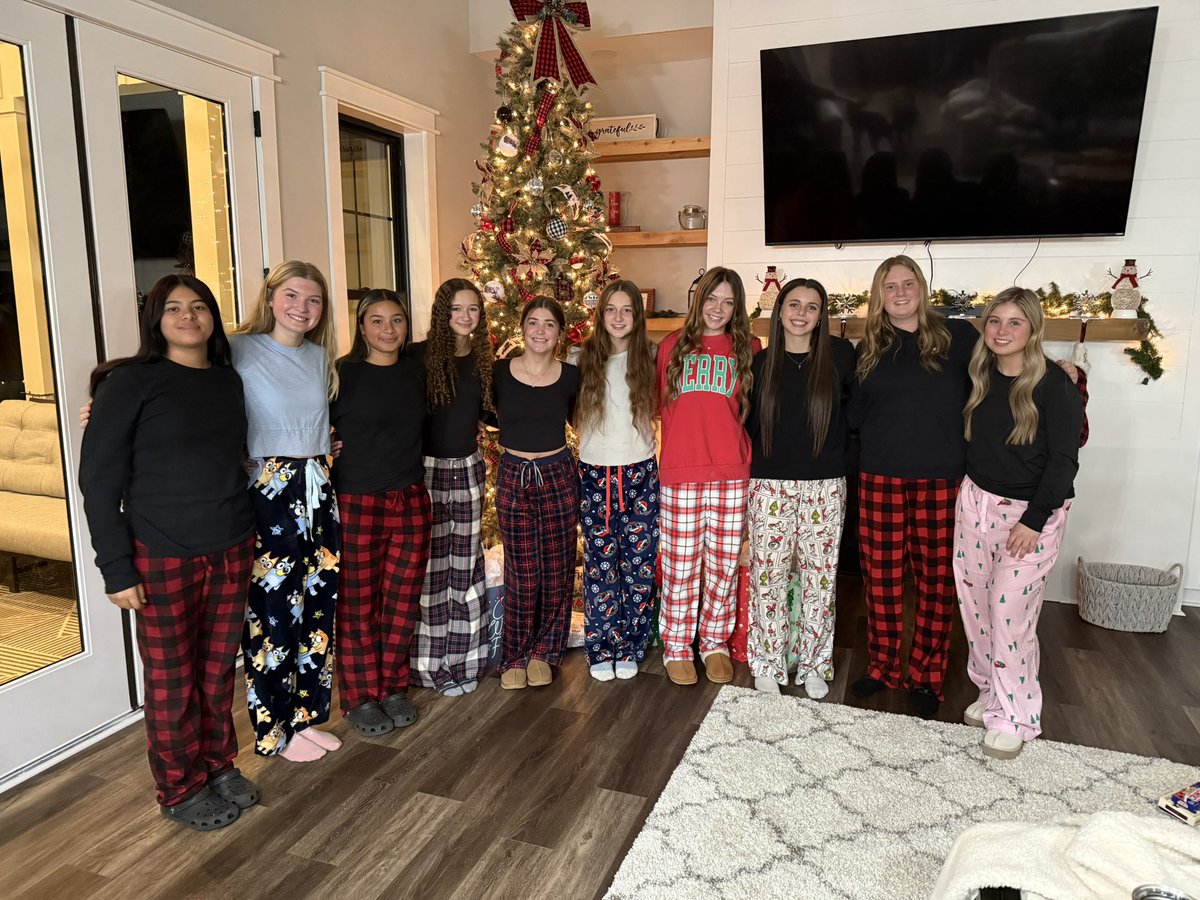 Great night celebrating the Christmas season with this group. So much to be thankful for. 🔥🔥