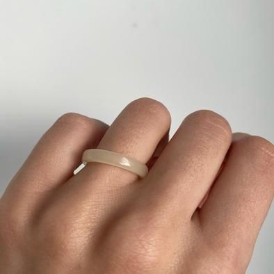 tgkm_'s tweet photo. Th un reconocido doctor pierde la esperanza de encontrar a su alma gemela, ya que su anillo se tornó gris desde hace 3 años. Yg un basquetbolista qué sufrió un accidente y ahora está en coma. https://t.co/GUQRAOVHGP