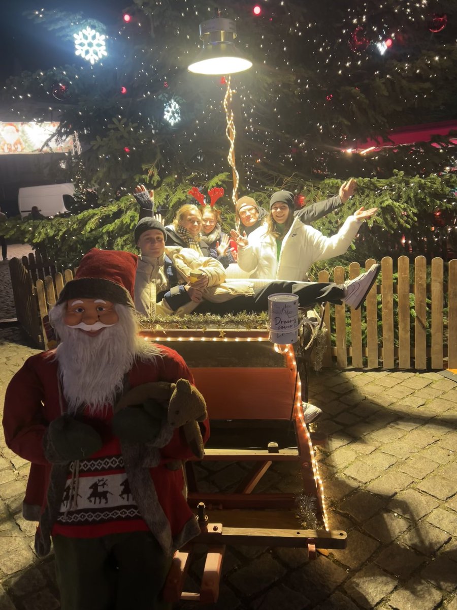 Prof_Dr_Haack's tweet photo. Weihnachtsfeier des Lehrstuhls. https://t.co/Ne70fUDVF4