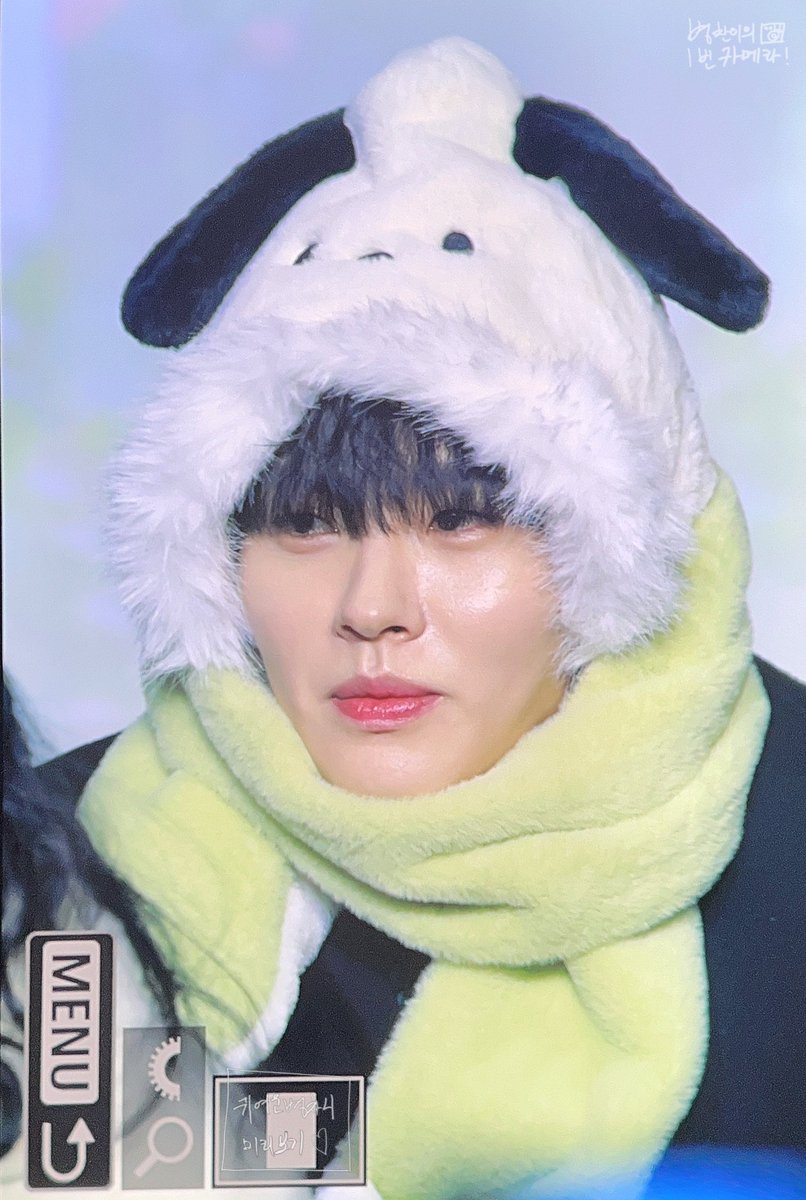 take_bchan's tweet photo. 241215 ENCHANT 팬싸 마지막회

오늘도 귀여움 풀충전💛

#이병찬 메롱😛 https://t.co/h88qXrhhFv