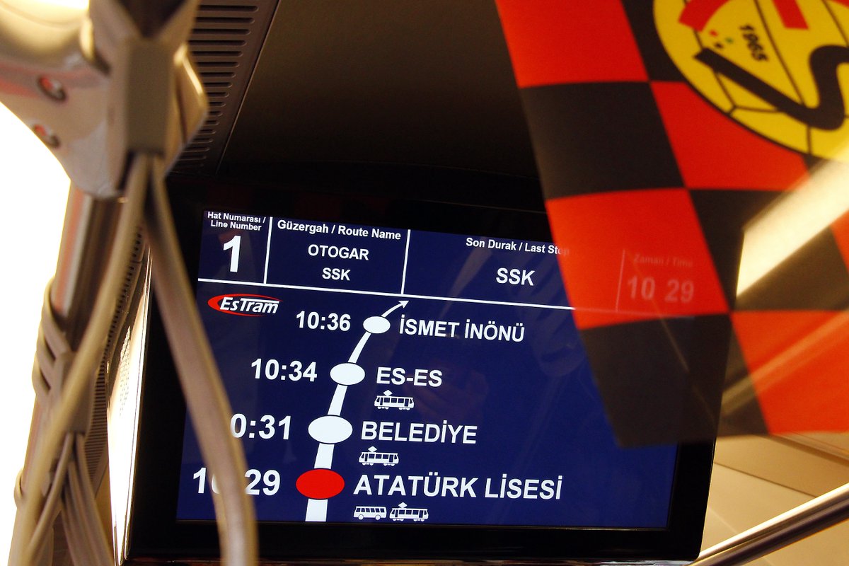 Eskisehirspor's tweet photo. Çarşı tramvay durağının adı ES-ES olarak değişti! 🖤❤️

Her zaman desteğini hissettiğimiz Eskişehir Büyükşehir Belediye Başkanımız Sayın Ayşe Ünlüce’ye bu önemli jestinden dolayı camiamız adına teşekkür ederiz.

@eskisehirbb 
@ayseunluce https://t.co/NxMX3wxEl5