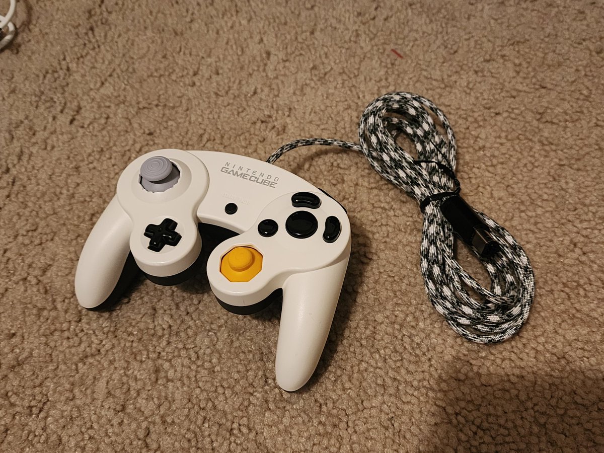 Slinkssb's tweet photo. Paracorded notched phob I made with custom buttons. Currently selling this one!

DM for more inquiries and questions

#controller #ssbm #smashbros #supersmashbrosmelee #gamecube #gamecubecontroller https://t.co/w8mzJc7hvg