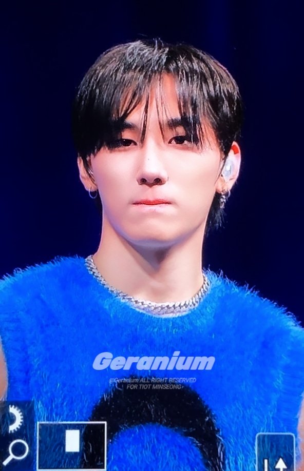Geranium11030's tweet photo. 241214 THE SEASON IN TOKYO 2부pre

#KIMMINSEONG
#TIOT #김민성 #キムミンソン https://t.co/eBJlYRYFP7