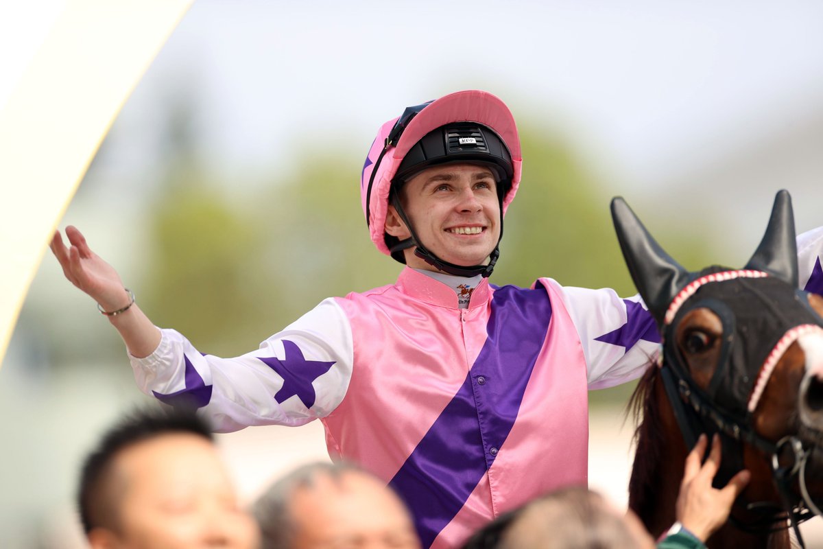 First win feels! 😍

#LoveRacing | #HKracing