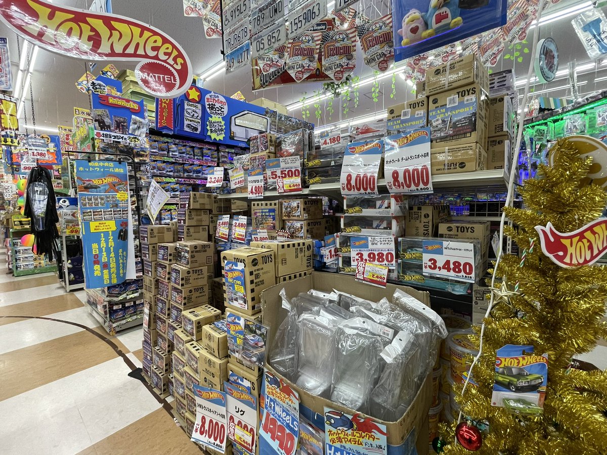 i_am_ryosuke95's tweet photo. 念願のMEGAドンキホーテ和泉中央店行ってきました‼︎
爆買い不可避🤣

#ホットウィール #ドンキホーテ和泉中央 https://t.co/2SJkCHs5np