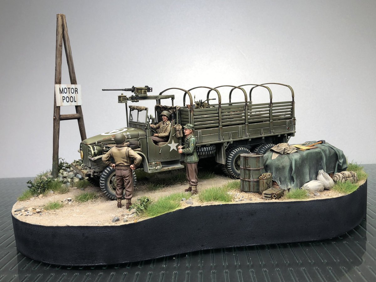 YIFENGCHEN77591's tweet photo. 1/35田宮紅球快遞特別版10輪美軍二戰卡車小小西洋鏡！ https://t.co/nyyMdLbswv