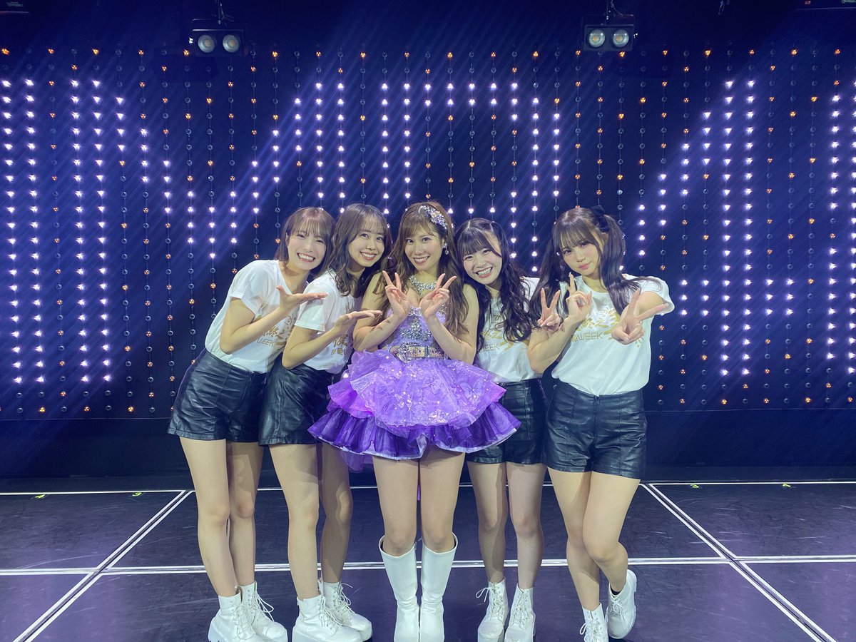 yuumi_1012's tweet photo. #石田優美ソロ公演
優美はみんなの事がだーいすき！
〜14年間ありがとう〜

終わりました😭😭🙏💜

最後に大好きなNMB48のステージで
ソロ公演出来た事嬉しく思います！

暖かいファンの皆さんのお陰で
なんとか無事楽しく終える事が出来ました🥺

本当に本当に
来て下さりありがとうございました！！

ドレス姿1発目に見て欲しかったので
見せれて嬉しいです☺️💜🦋

この後は、わてら其之二と其之三です！
いっぱい笑かすで〜🤣💪