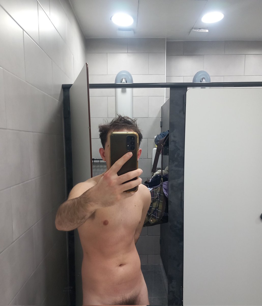 Qui me rejoint dans les douches de l'hotel?