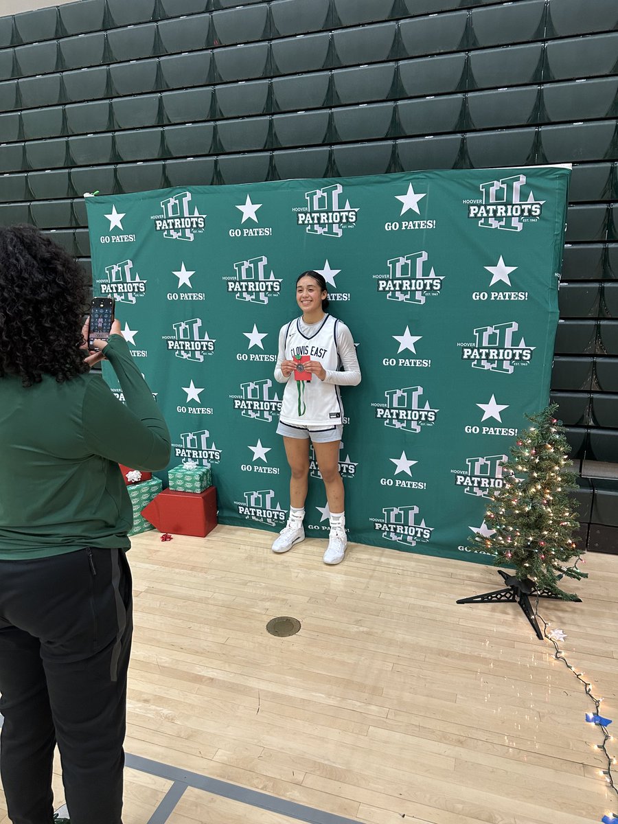 Clovis East wraps up the Hoover Holiday Classic with a 3rd place victory over conference foe Buchanan Bears 54-42.  Led by the big three, Tay, Lollie &amp; Gabby, CE received fantastic play from the group.  Gabby pictured below earned All-Tournament honors while finishing with 32 pts