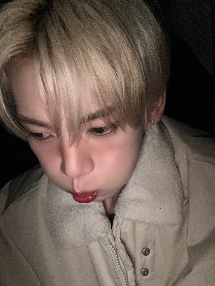 cecemeki's tweet photo. hi i’m cece and i’m looking for moots!

- 18, she/her
- new to #kpoptwt #stantwt
- mostly tweet about project7 and zb1, but i’m a huge multistan
- all fandoms are welcome!

like / rt to be moots!
#project7twt #zerosetwt https://t.co/aDewAGWSvM