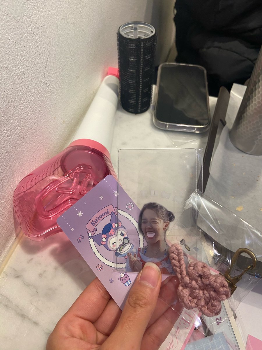 moonbinniebunny's tweet photo. I haven’t been on this app for a year so this is really late but here’s my recap from Yoona’s fan meeting in Seoul 💗
#YOONA #임윤아 #yoonite #윤아이트 https://t.co/3TTMHxpBJh