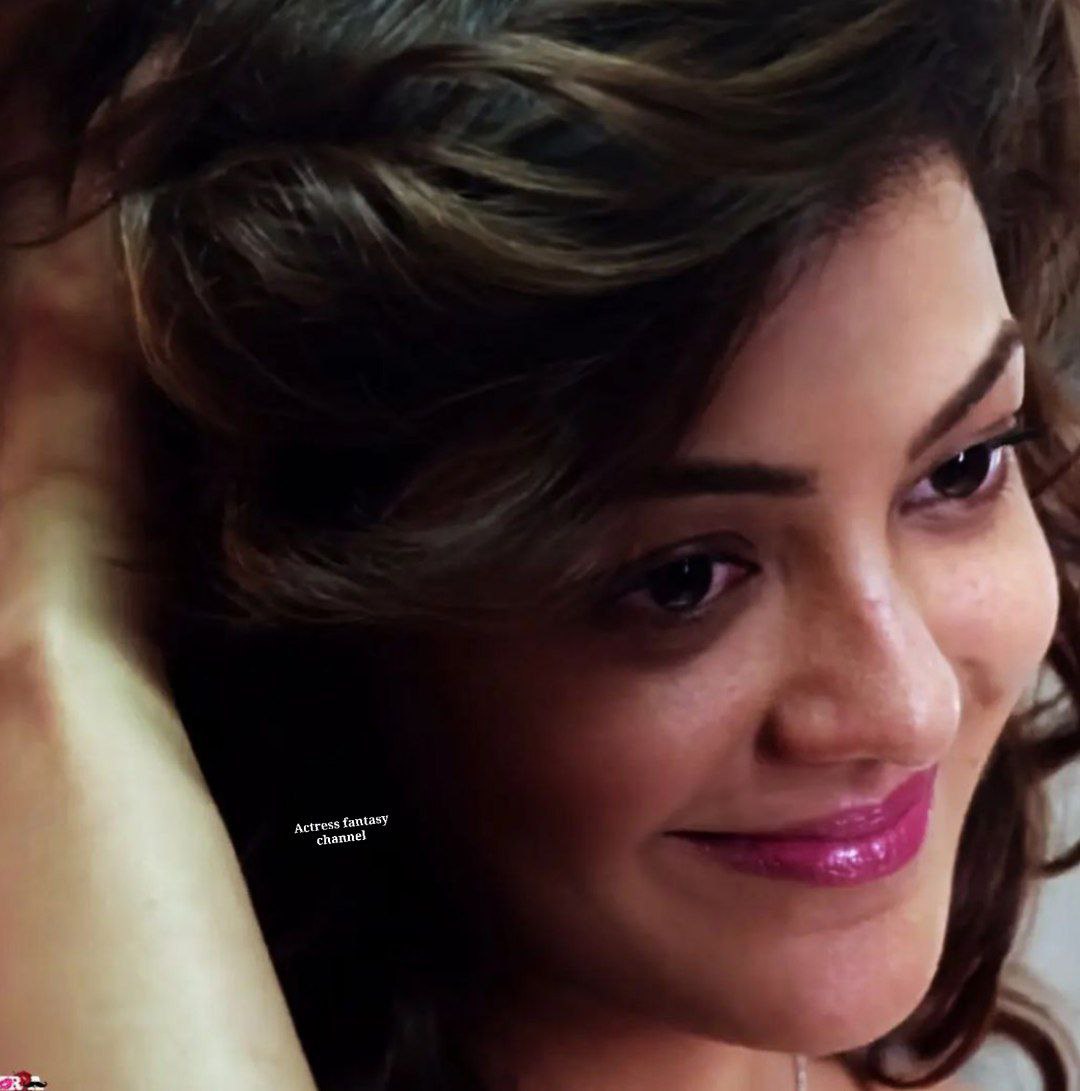 Kajalmylife1's tweet photo. Her smile 😍
#kajalaggarwal @MsKajalAggarwal https://t.co/Y5cI2ZB1P9
