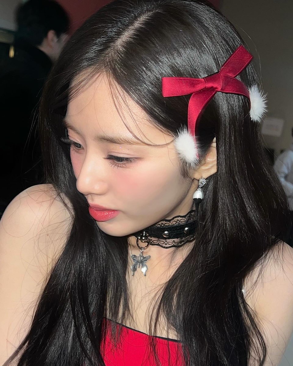 m_nzii_'s tweet photo. 어덯게사람이크리스마스 https://t.co/YVvbRdzdlN