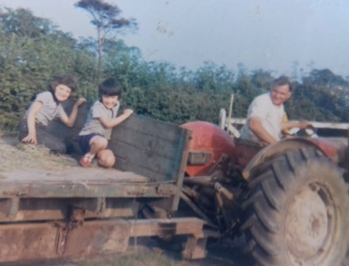 Jaynes__World's tweet photo. NINETEEN years ago Dad told us he'd 'had enough' of living with #MND and we reluctantly agreed to accompany him to #Dignitas.

BUT then he contracted pneumonia and on admission to hospital asked not to be resuscitated. I arrived too late to say goodbye...😢

DAD died 15/12/2005. https://t.co/B8vXFpgipz