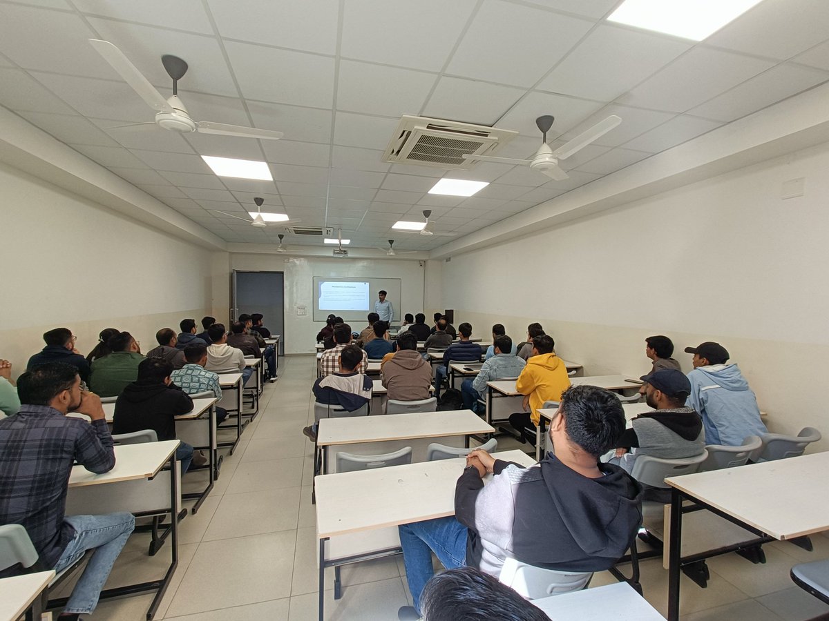 Sunday morning with #LaravelRajkot be like... 🔥