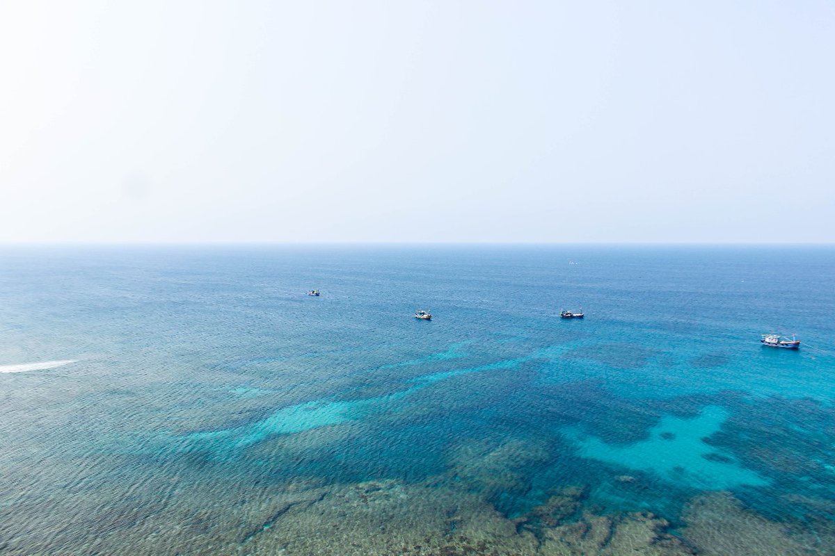 UNDPVietNam's tweet photo. With Vietnam’s #Coastal Master Plan approved, now it is time to act: 
1⃣ Advance onshore, near shore and off shore wind power for net-zero 
2⃣ Strengthen governance &amp; local capacity 
3⃣ Leverage ecosystems for a sustainable blue economy. Together, we can secure thriving future. https://t.co/IVk1nl48Rh