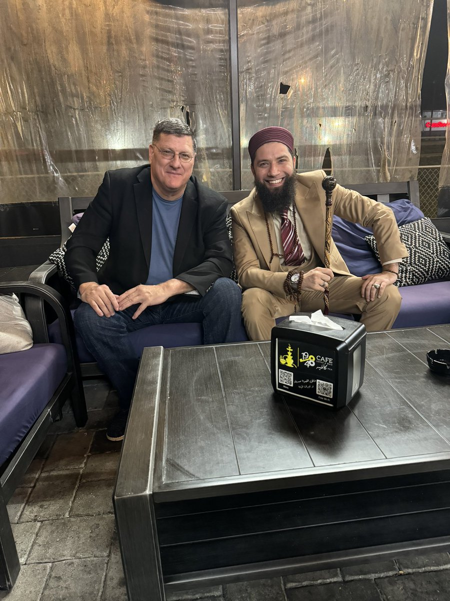 HassanShibly's tweet photo. Great evening with @RealScottRitter sharing with him the plight of the Syrian people and why I believe liberation for the Palestinians will come through the support of a free and prosperous Syria. 

Join us at my home today in Tampa at 5:30 as we continue the conversation- message me for address.