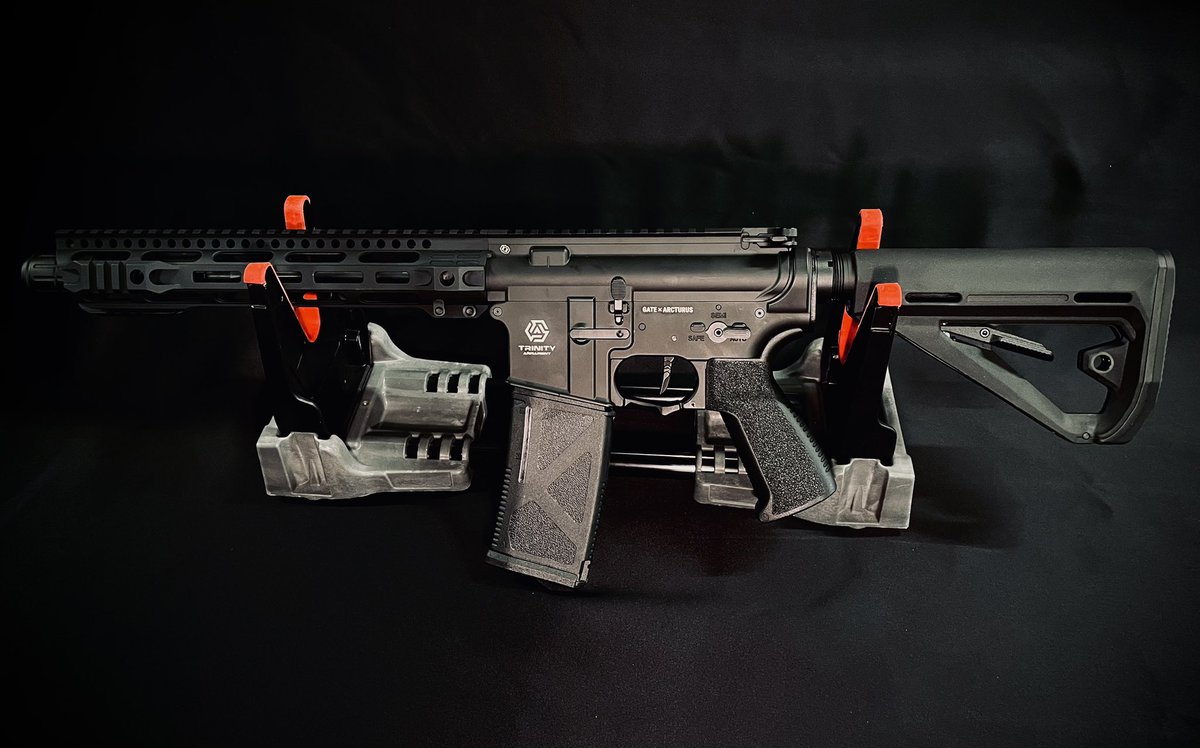 MILSPEC_CONCEPT's tweet image. 🎌✨最強の電動ガン日本上陸✨🎌

箱だしでフルカスタムのような仕様💫

ARCTURUS×GATEのコラボブランド✨
&quot; #TRINITY  #ARMAMENT &quot; ⟡.·
 
【 11.5  GA-TA01 】
【 15.3 GA-TA02 】
【   7.9 GA-TA03 】

〇GATE TITANⅡ Bluetooth標準搭載
    ( アプリで設定可能なのです！)…