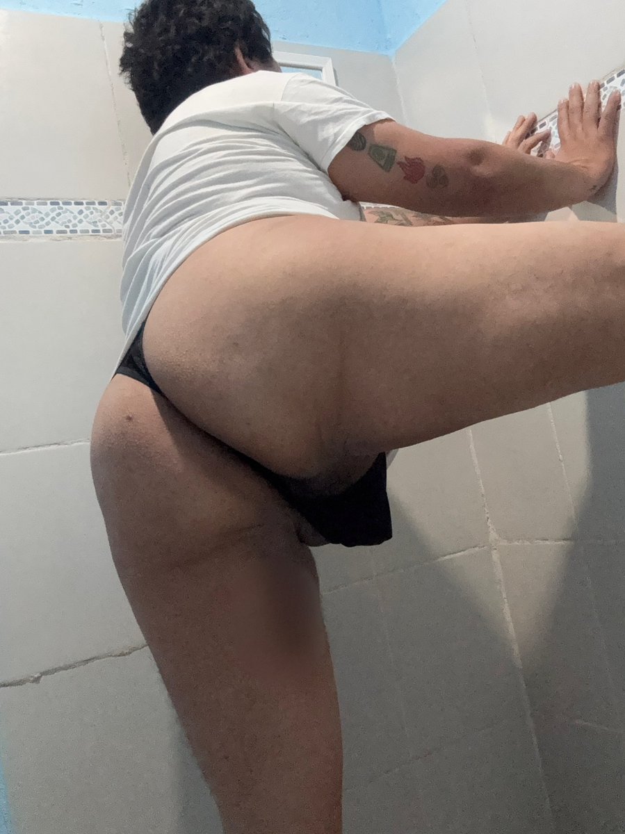 osotab2024's tweet photo. De vez en cuando me gusta usar tanguita, mi novio dice que se me ve un culon!
#OsoGay #GayTab #Tanga #Gordito @TikitakaVhsa @EncuentroGayTab @EncuentroGayVhs @EncuentroGayMty @RtGayLatino @PAJARITOVHSAOFC https://t.co/599sQPpAZP