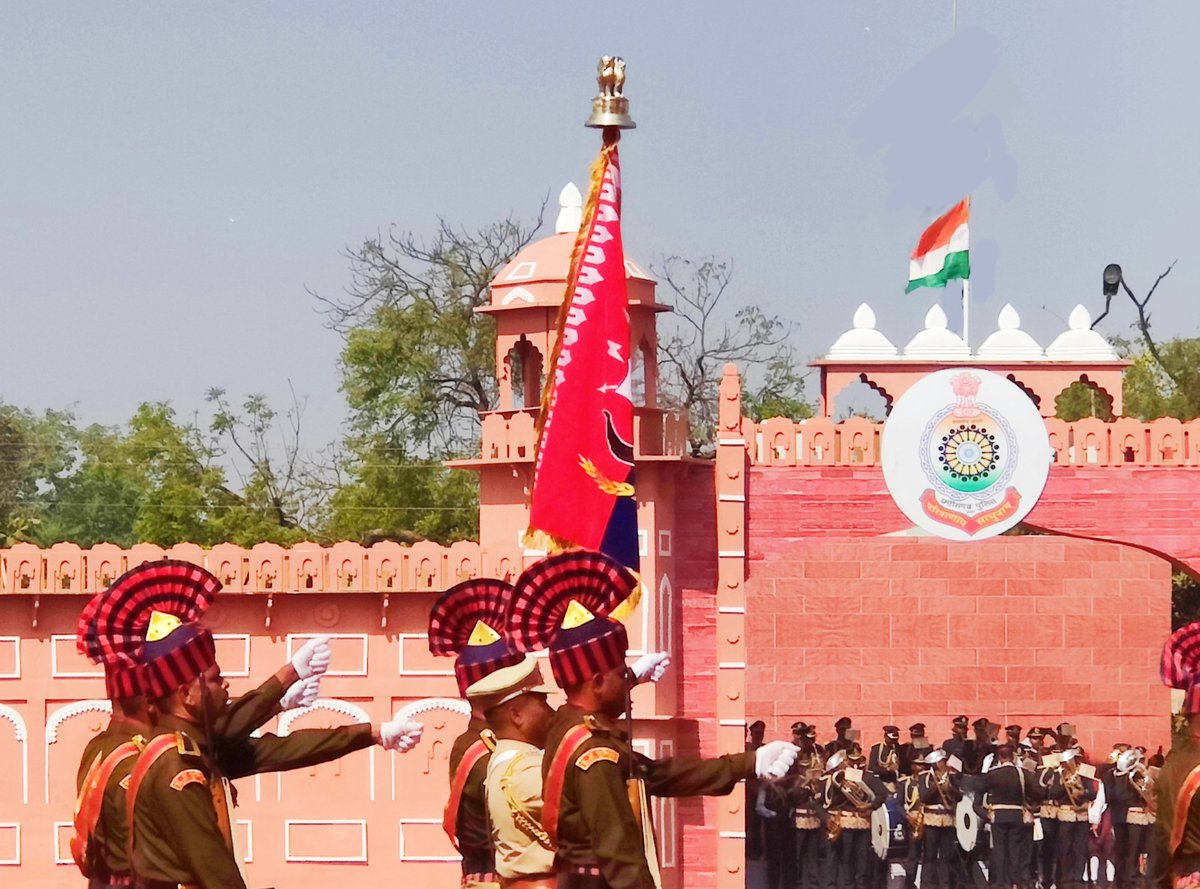जय हिंद ...
जय छत्तीसगढ़...
ऐतिहासिक अवसर ...
राष्ट्रपति का पुलिस कलर्स अवार्ड ...
#chhattisgarhpolice #Chhattisgarh 
#Police